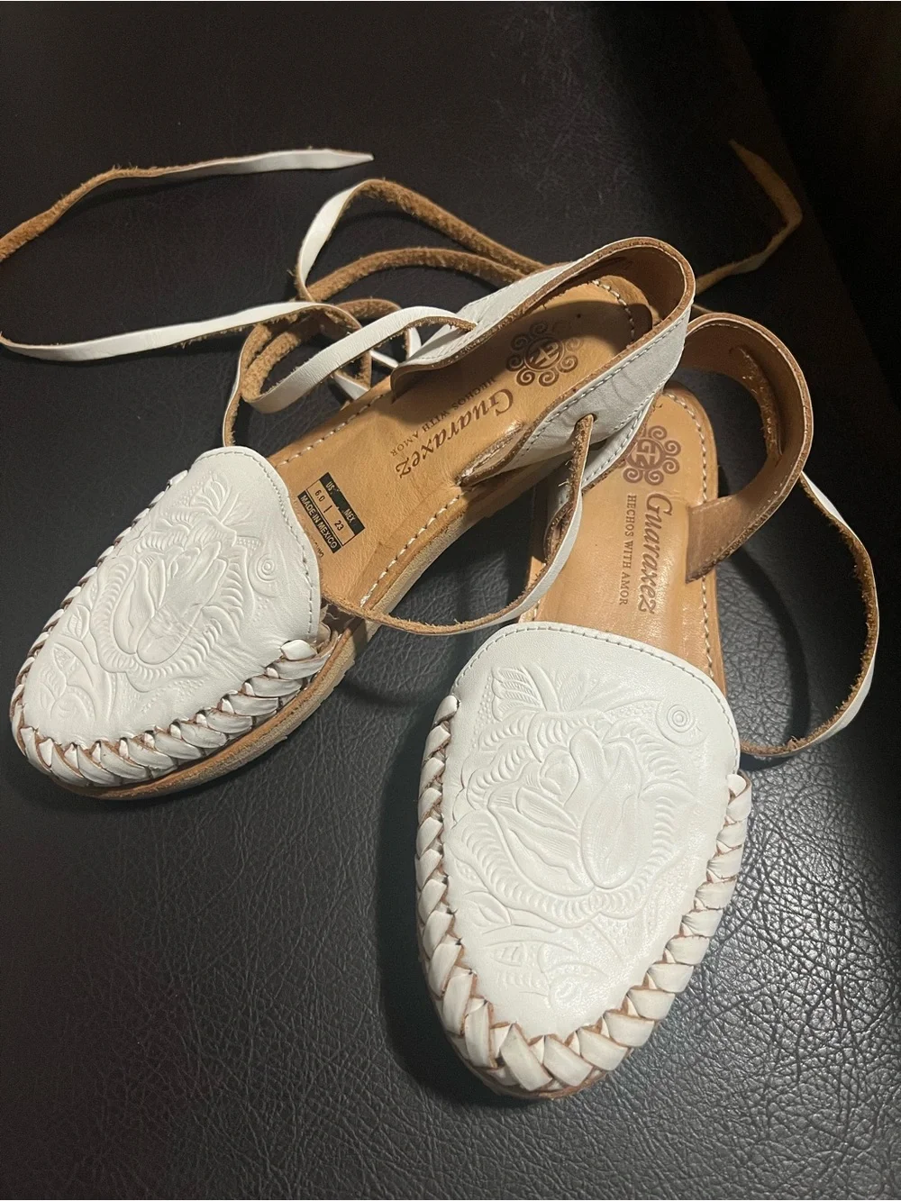 Guaraxez Rosalinda Lace-Up White Leather Flats.